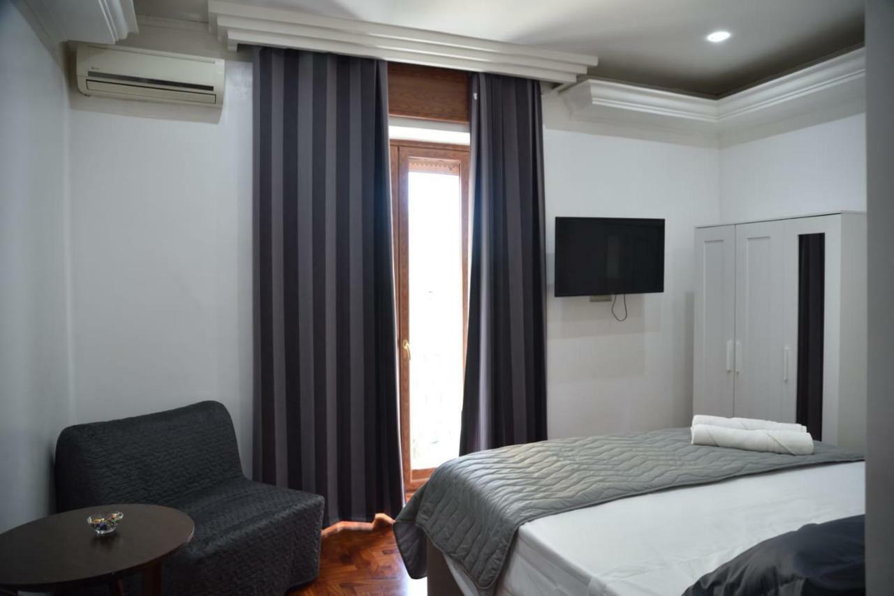 B&B Terronia Наполи Екстериор снимка